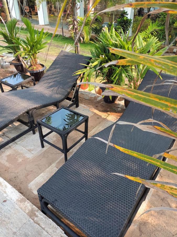 Lucky Beach Resort Triquinimale Exterior foto