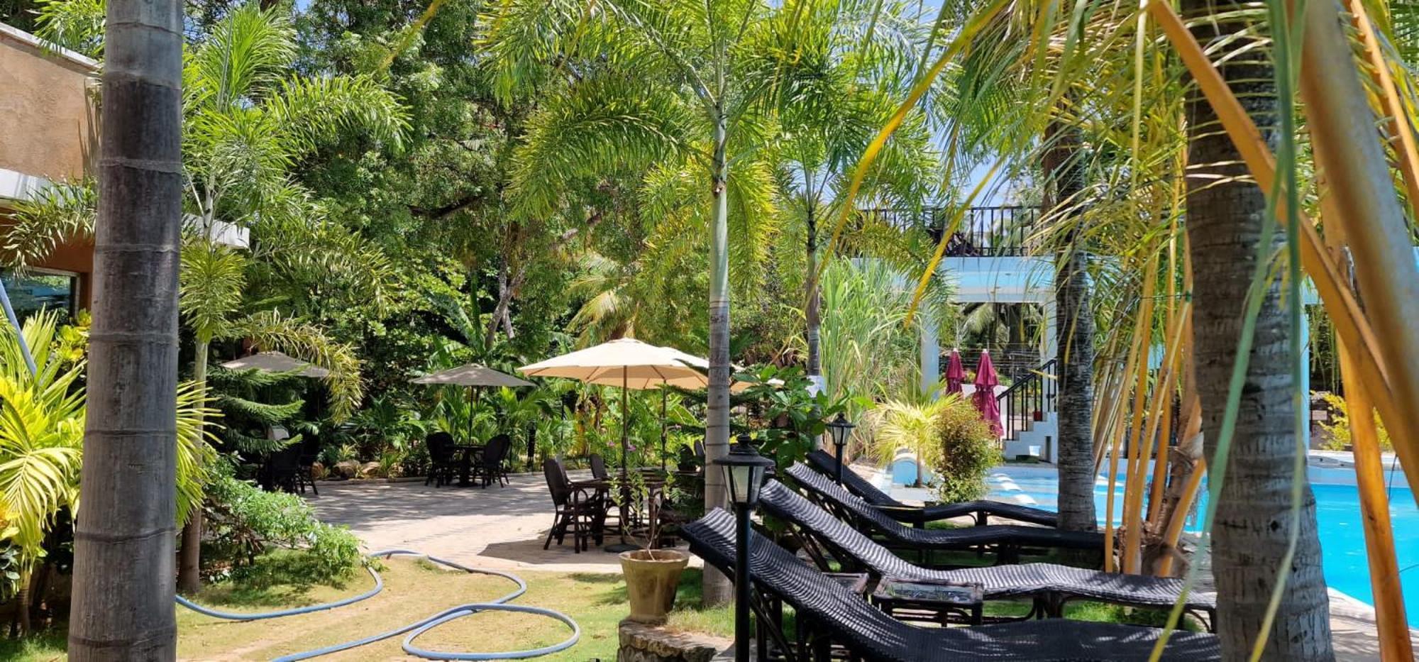 Lucky Beach Resort Triquinimale Exterior foto